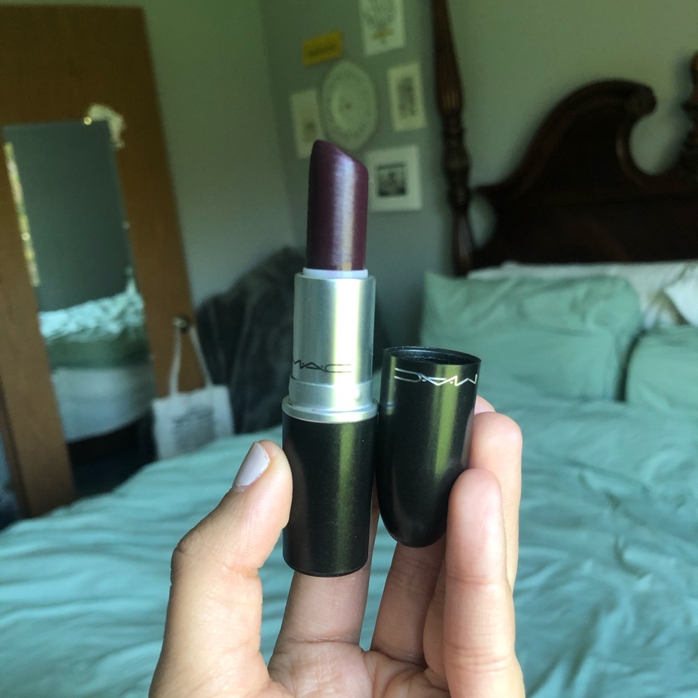 MAC lipstick in Instigator